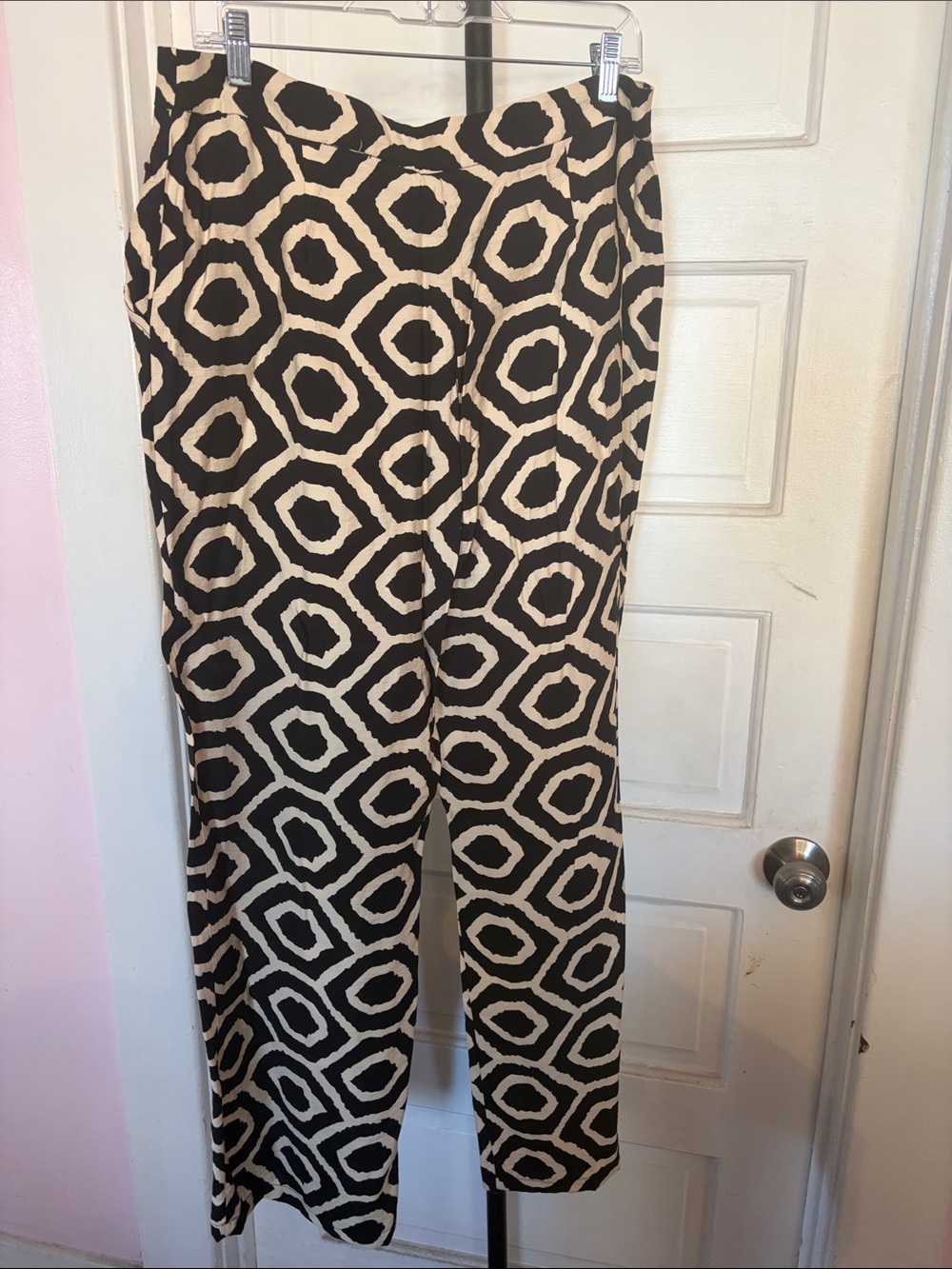 Sincerely Jules Black and Cream Wide Leg Pants - Picture 4 of 5